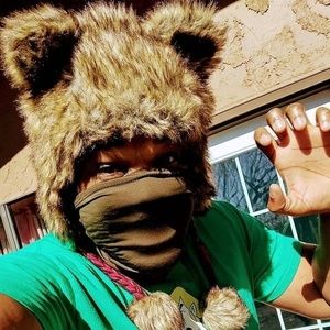 Meet your Posher, Gregory